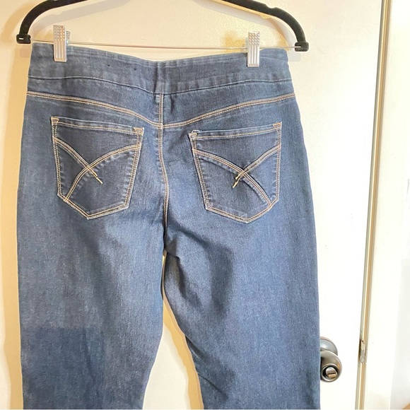 Reitmans Women's Dark Blue Jeans No Zippet Stretchy - Picture 4 of 6